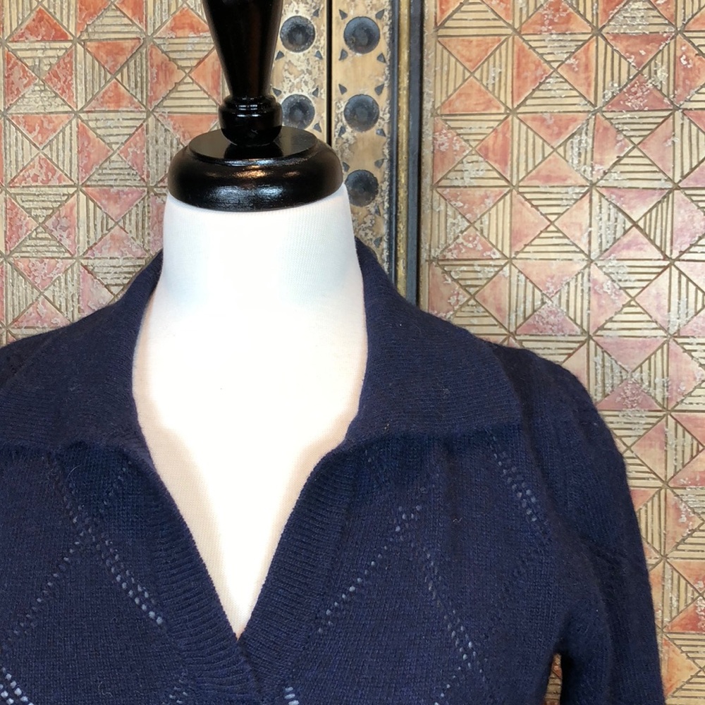 ⭐️🆕 [Saks Fifth Avenue] 💯%Cashmere Navy Knit Top